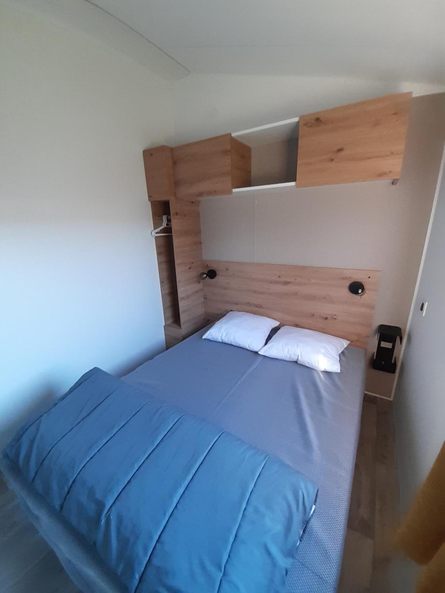 Camping Les Brillas Les Moutiers Exterior photo